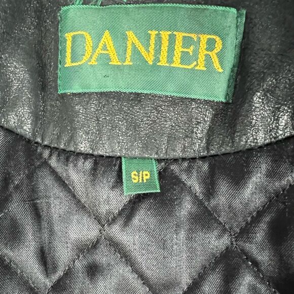 Danier Genuine Leather Waist-Cinch Coat - Picture 10 of 16